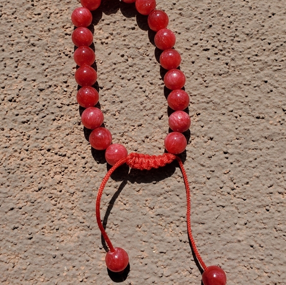 New Red Jade Adjustable Rope Pull Bracelet. - Picture 7 of 13